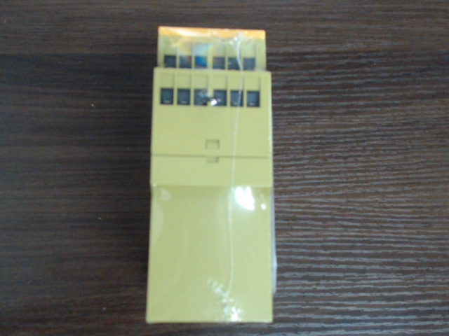 PNOZ X3 24VAC 24VDC 3n/o 1n/c 1so图片