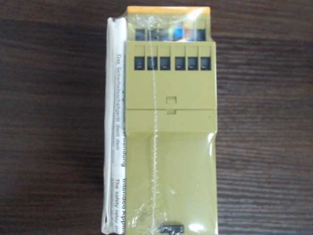 PNOZ X4 230VAC 3n/o 1n/c图片