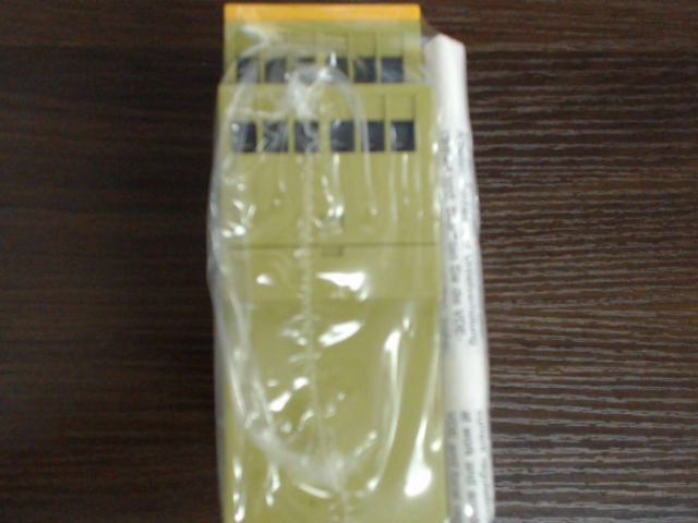 PNOZ X4 230VAC 3n/o 1n/c图片