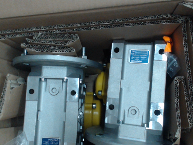 W75L1 U D30 40 P90 B5 B3 PV图片