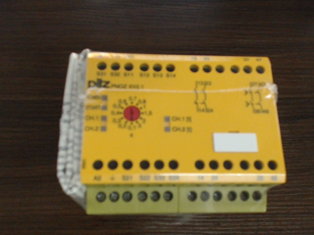 PNOZ XV2.1 3/24-240VACDC 2n/o 2n/o t图片