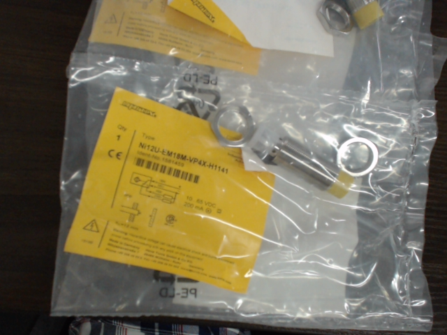 NI12U-EM18M-VP4X-H1141图片