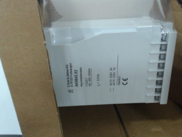 MRA AK9840.82 3AC50/60HZ 400V图片