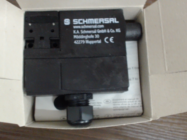 AZM 170SK-02ZRK-2197 24VAC/DC图片