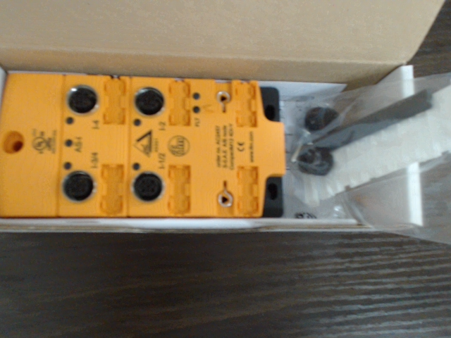 CompactLM12 4DI-Y M12 IP67图片
