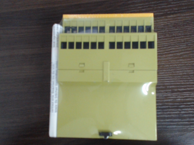 PNOZ 11 24VAC 24VDC 7n/o 1n/c图片